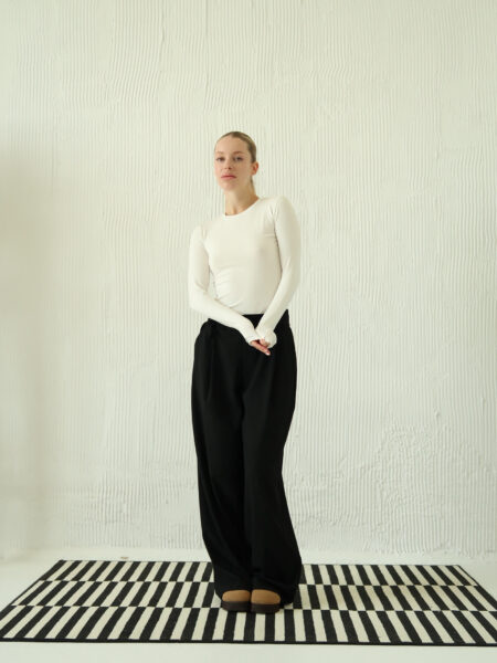 Longsleeve bazowy slim z modalu - Mleczny